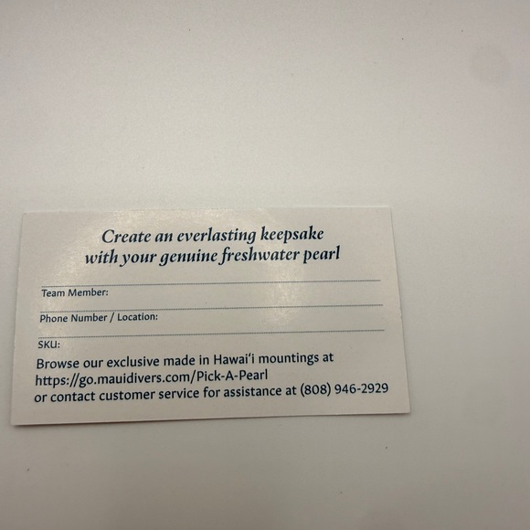 🤍 Maui divers jewelry Pick a Pearl beautiful, white, pearl and blue satin pouch - Picture 3 of 6